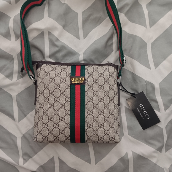 Gucci Beige and Green Men's Bag - Picture 1 of 16